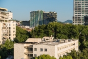 Blick auf Ambassador Skyline Apartments & Vertical Forest Tirana
