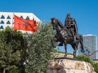 Skanderbeg  Statue