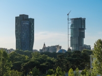 Blick auf ATTI Tower & Eyes of Tirana