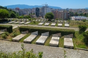 Lavdi Dëshmorëve të Kombit (Partisanendenkmal und Friedhof)
