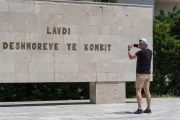 Lavdi Dëshmorëve të Kombit (Partisanendenkmal und Friedhof)