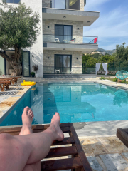 Abkühlung am Pool