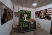 Diverse Ausstellungen in jedem Raum