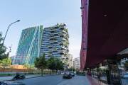 Ambasador 3 und Vertical Forest Tirana