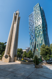Auferstehungskathedrale und Green Tower