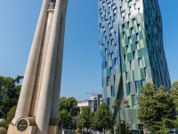 Auferstehungskathedrale und Green Tower