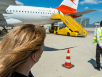 Zu Fuss zum Flieger Zu Fuss zum Flieger