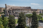 Ausblick vom Forum Romanum auf das Kolosseum