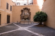 Am Weg zum Trevi Brunnen